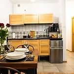 Lux View Sauna Jacuzii Apartment *