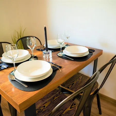 Lux View Sauna Jacuzii アパート