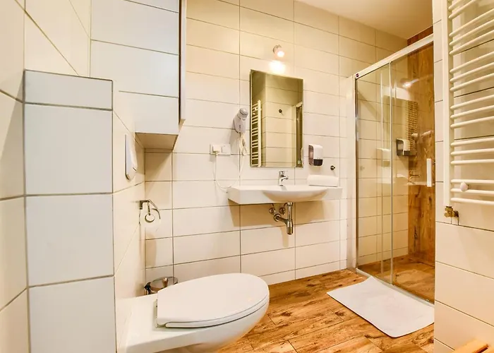 Lux View Sauna Jacuzii 슈차이르크